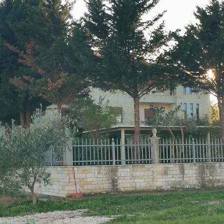 Apollonia Appartement Fier